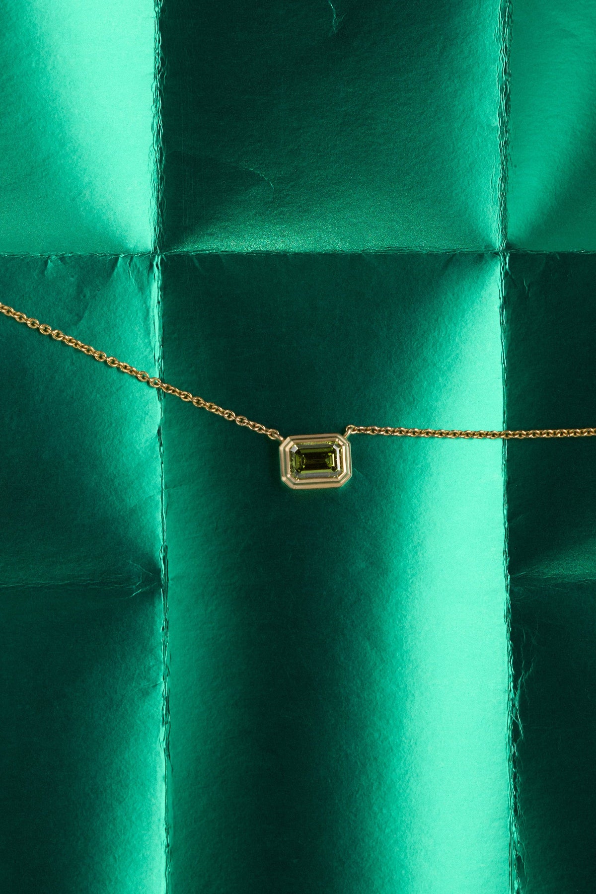 AHONA GREEN EMERALD Pendant