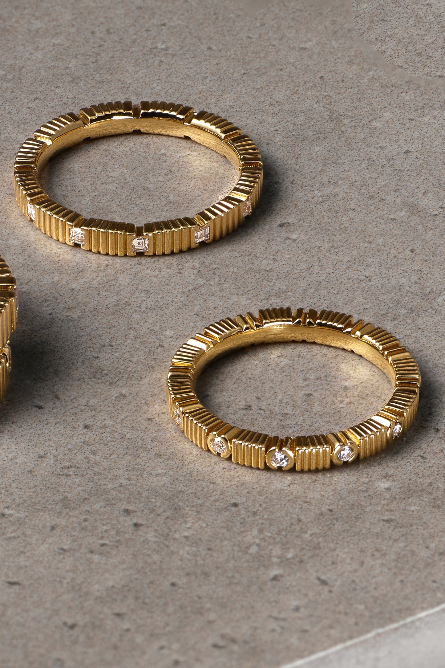 ARRA SEMI BEZEL Round - Thin