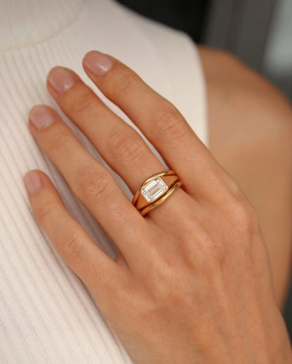 EMERALD SIGNET