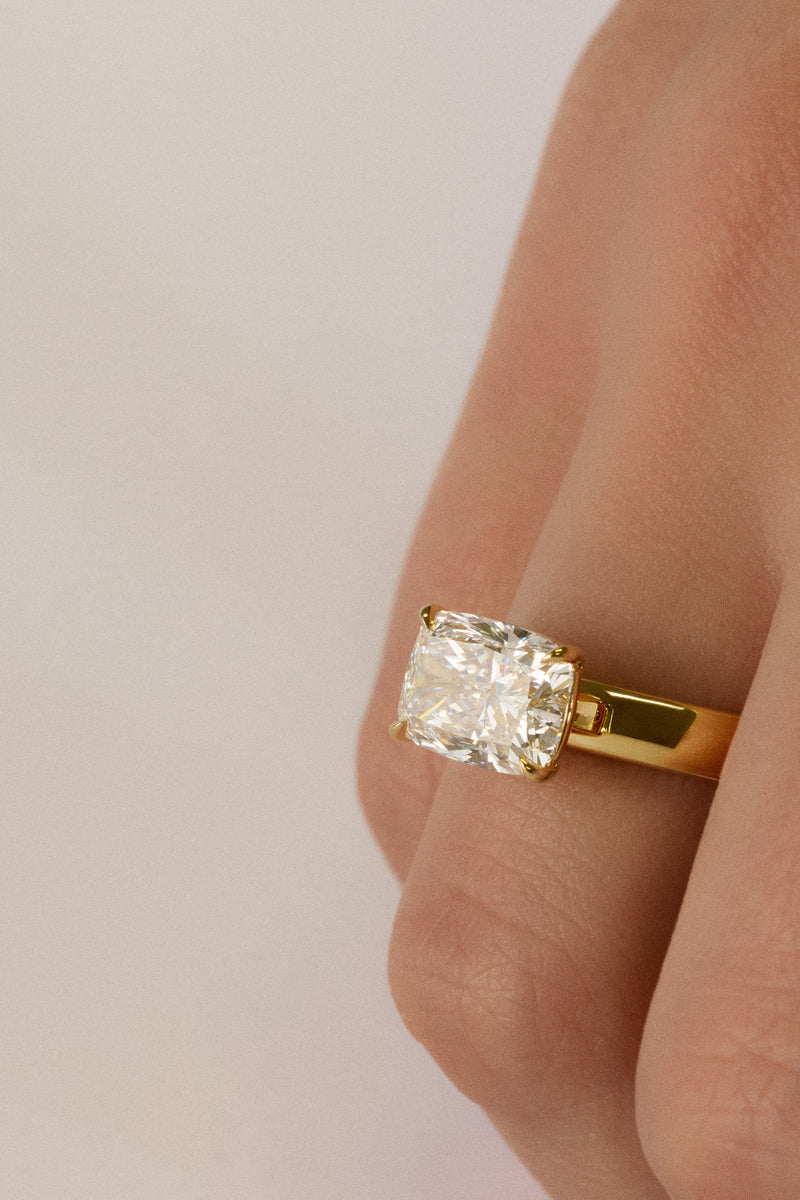 Elongated Cushion SOLITAIRE