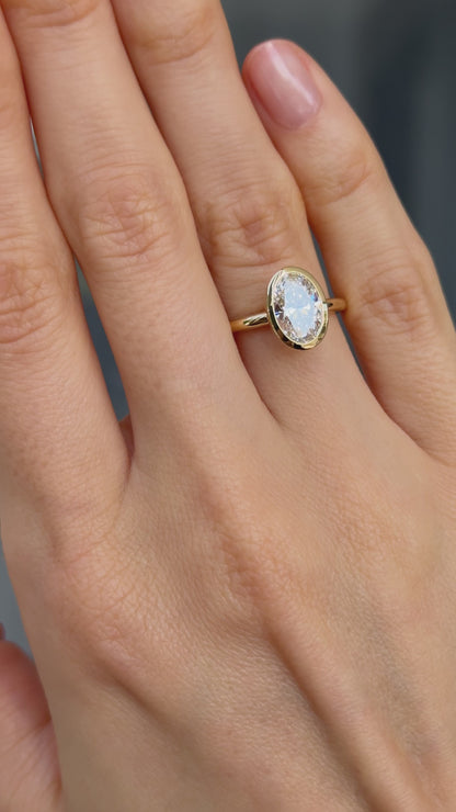 OVAL BEZEL SOLITAIRE