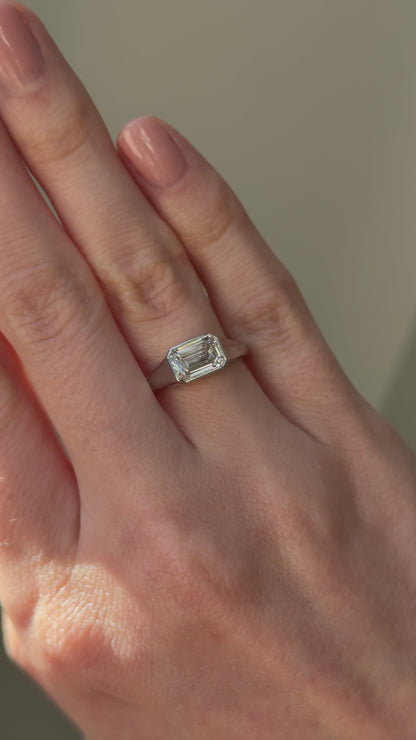 EMERALD SIGNET