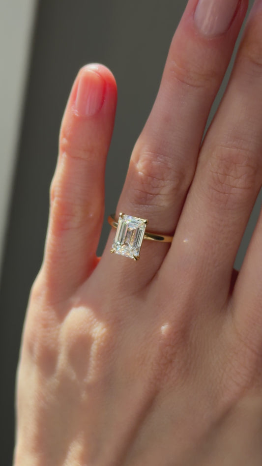 EMERALD SOLITAIRE